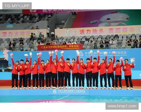 全运会女子篮球决赛激战正酣，江苏队逆袭广东夺得冠军