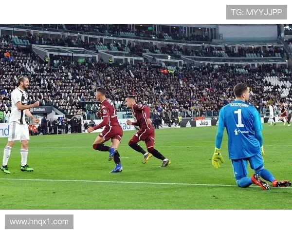 都灵足球俱乐部历史辉煌与挑战并存的成长之路